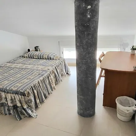 Luminoso Atico Duplex Con Terraza De Cesped Homestay Montroy