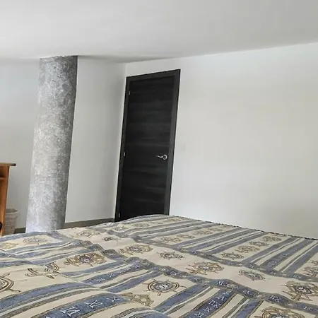 Luminoso Atico Duplex Con Terraza De Cesped Montroy