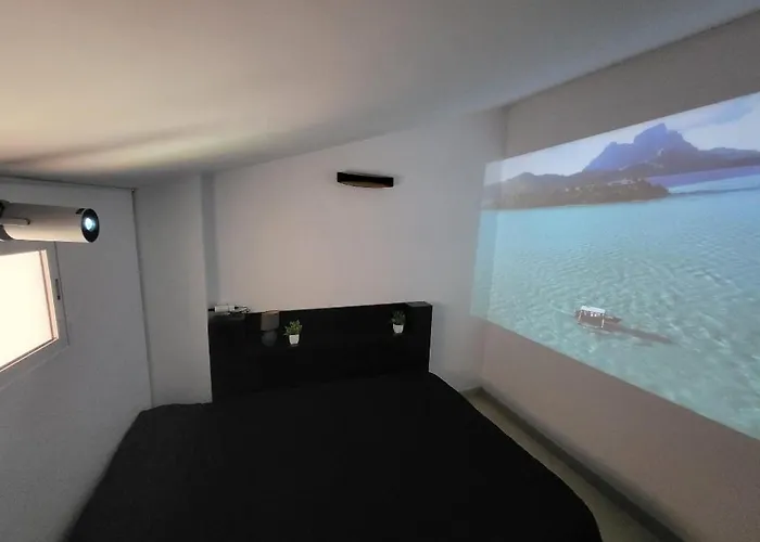Luminoso Atico Duplex Con Terraza De Cesped Homestay *