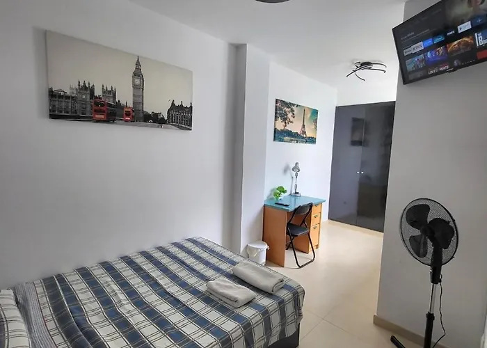 Luminoso Atico Duplex Con Terraza De Cesped Montroy